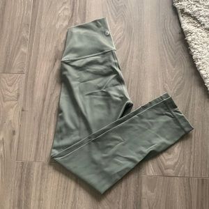 Lululemon WunderUnder 23” Full on Luxtreme